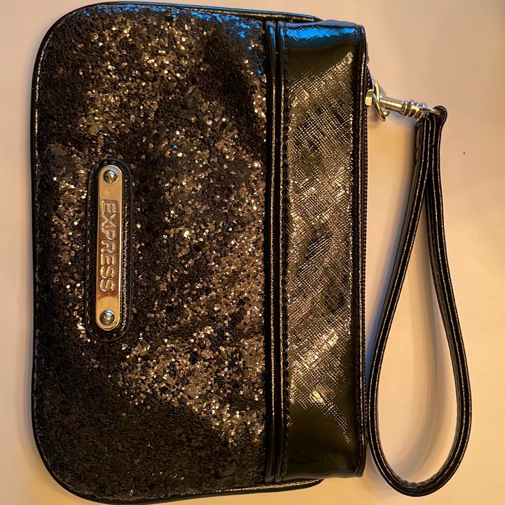 Small Express wristlet